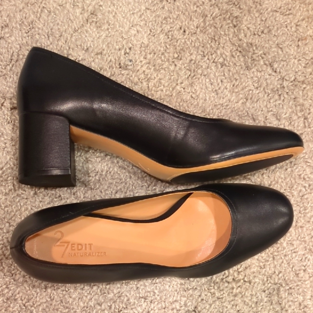 Naturalizer Women's Black Pumps